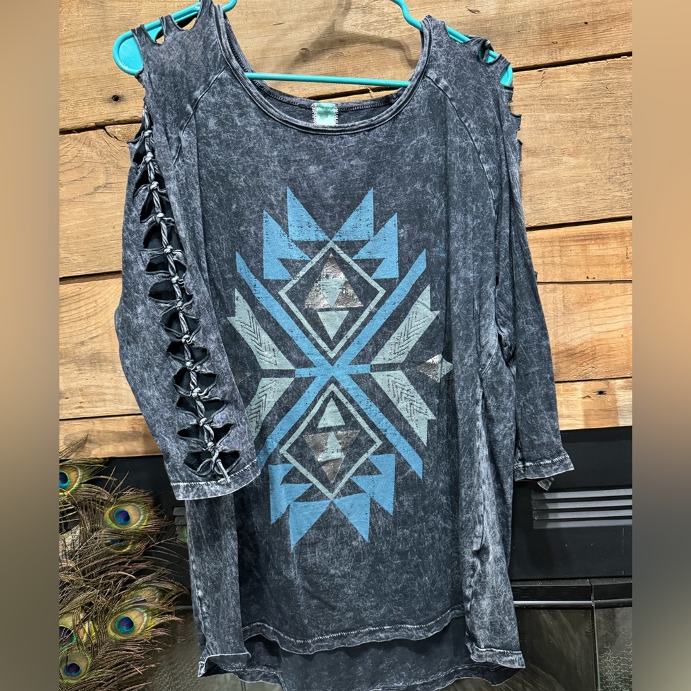 Lawman 3/4 Sleeve Top